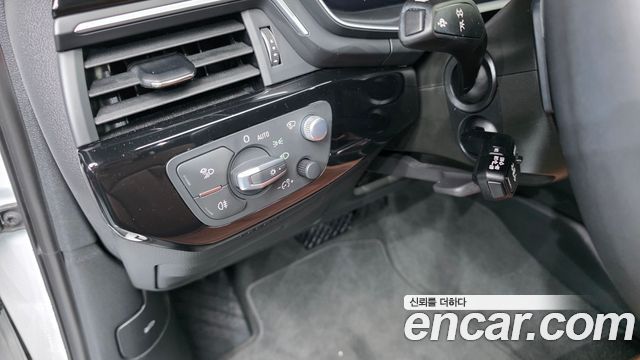 Audi A4 2021 — photo 16