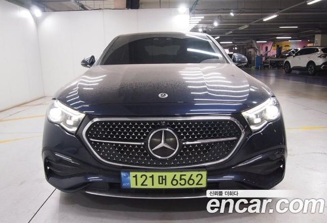 Mercedes-Benz E-Class 2024 — photo 2