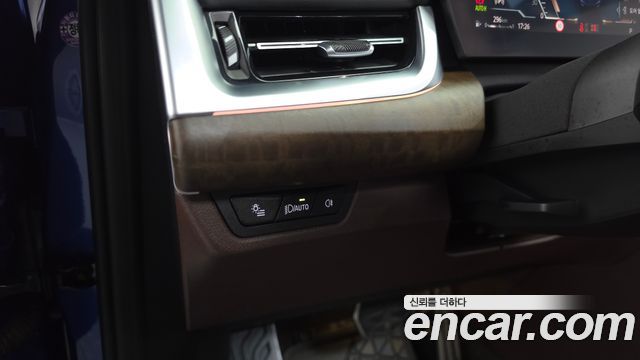 BMW 2-Series 2023 — photo 27