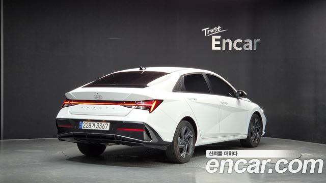 Hyundai AVANTE 2025 — photo 2
