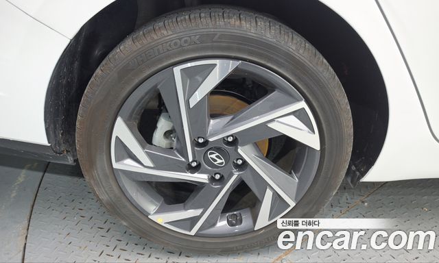 Hyundai AVANTE 2025 — photo 5