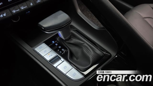 Hyundai AVANTE 2025 — photo 12