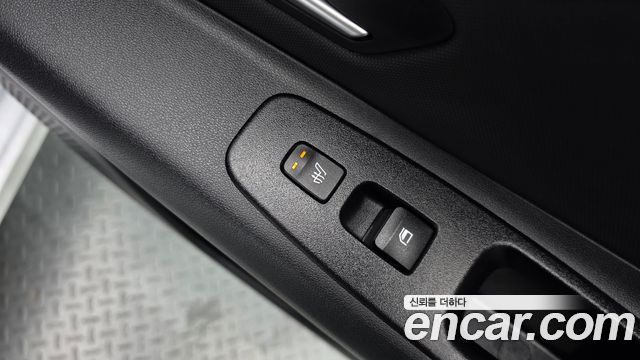Hyundai AVANTE 2025 — photo 24