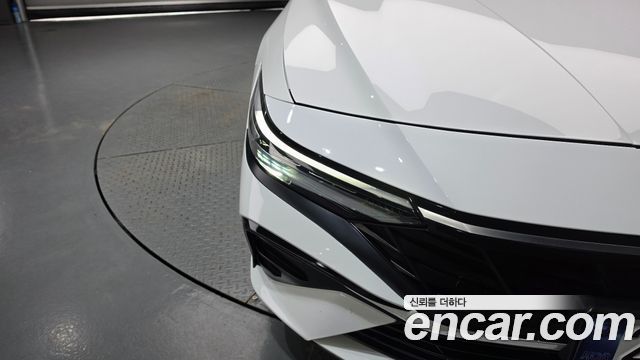 Hyundai AVANTE 2025 — photo 8
