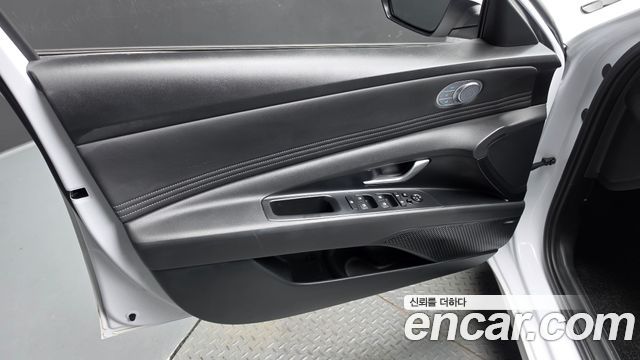 Hyundai AVANTE 2025 — photo 14
