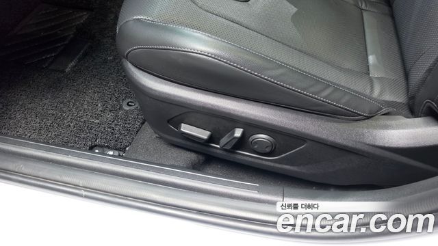Hyundai AVANTE 2025 — photo 31