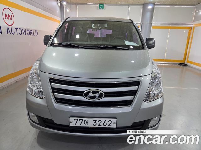 Hyundai Starex 2016 — photo 1