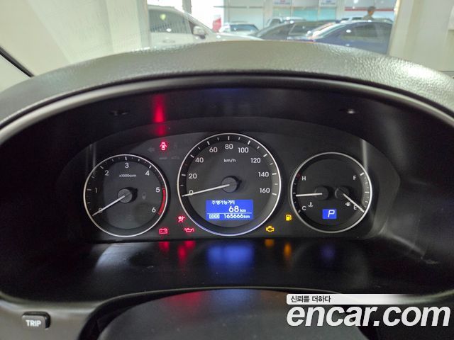 Hyundai Starex 2016 — photo 10