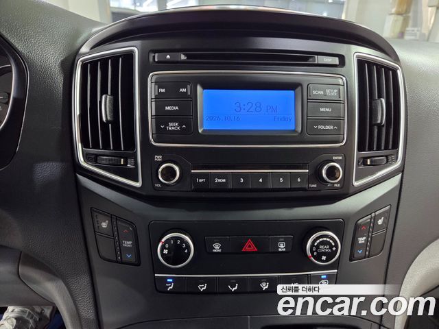 Hyundai Starex 2016 — photo 11