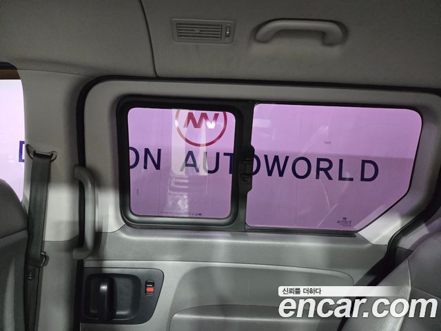 Hyundai Starex 2016 — photo 19