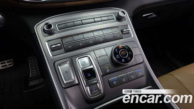 Hyundai Santafe 2021 — photo 12