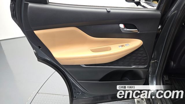 Hyundai Santafe 2021 — photo 15