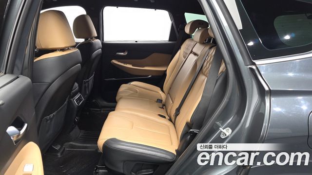 Hyundai Santafe 2021 — photo 16