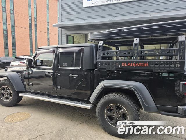 Jeep Gladiator 2020 — photo 2