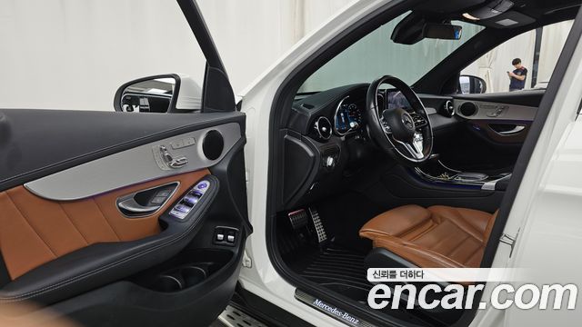 Mercedes-Benz GLC-Class 2022 — photo 13