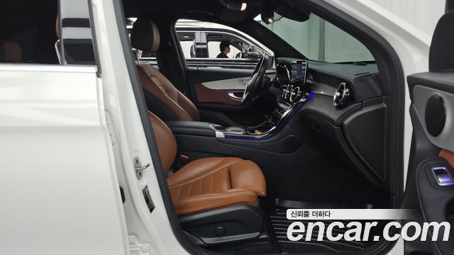 Mercedes-Benz GLC-Class 2022 — photo 17