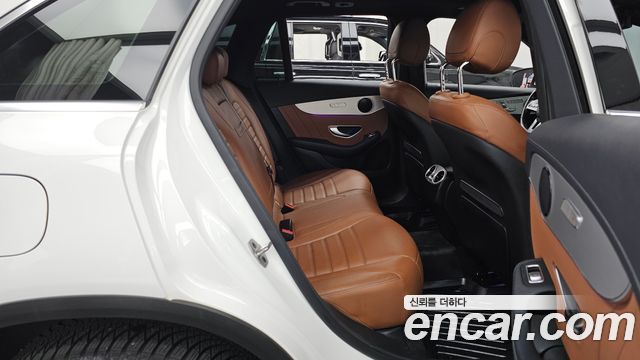 Mercedes-Benz GLC-Class 2022 — photo 18