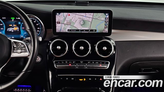 Mercedes-Benz GLC-Class 2022 — photo 20