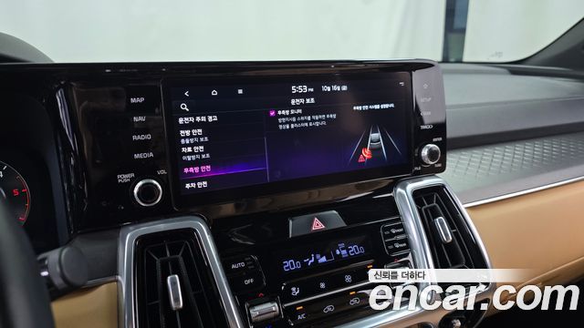 Kia Sorento 2023 — photo 32