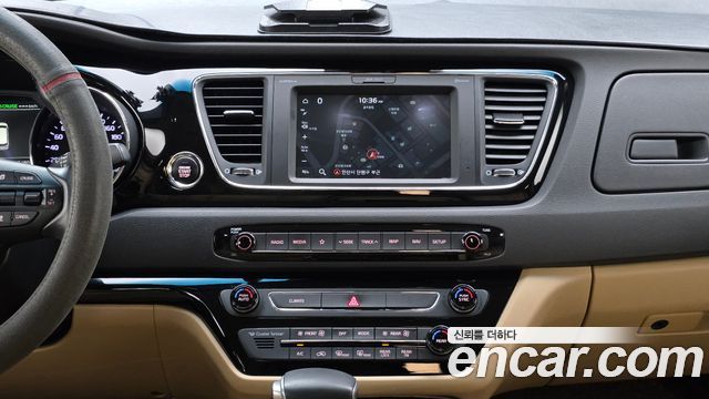 Kia Canival 2020 — photo 19