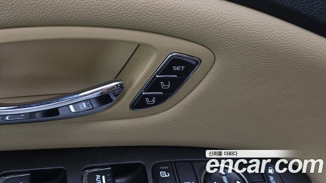 Kia Canival 2020 — photo 33