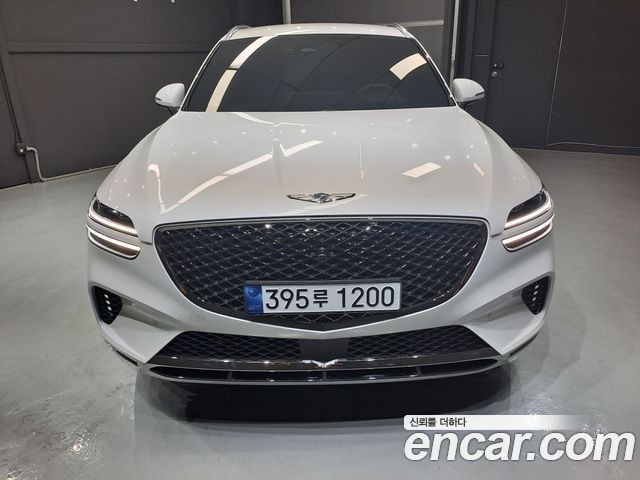 Genesis GV70 2023 — photo 2