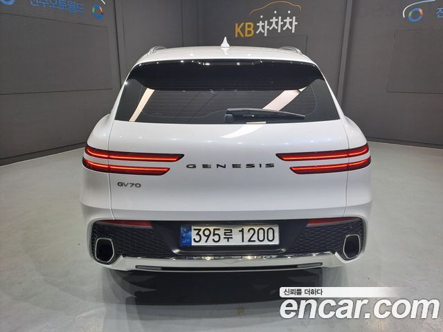 Genesis GV70 2023 — photo 4