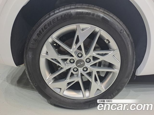 Genesis GV70 2023 — photo 8
