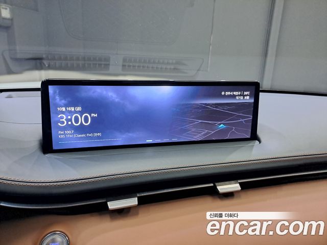Genesis GV70 2023 — photo 12