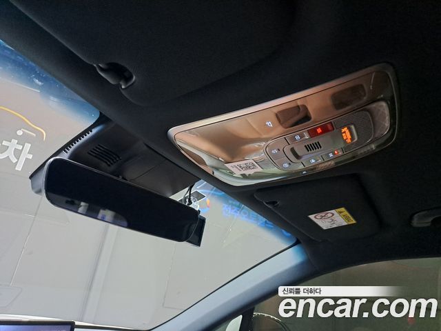Genesis GV70 2023 — photo 13