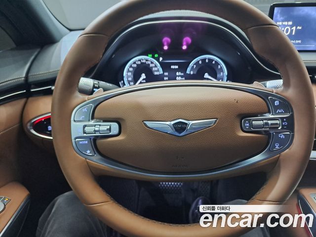 Genesis GV70 2023 — photo 16
