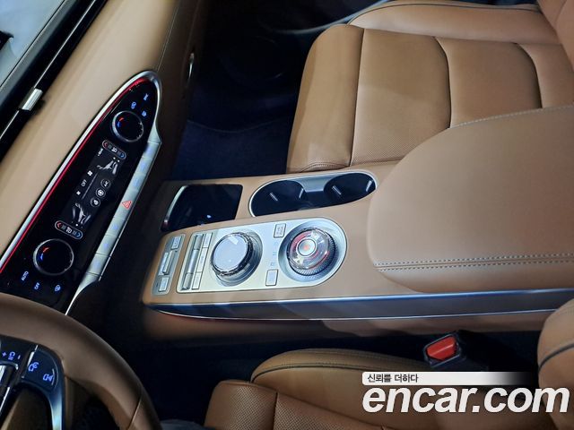 Genesis GV70 2023 — photo 19