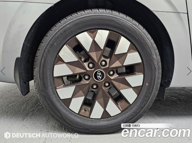 Hyundai Staria 2023 — photo 5