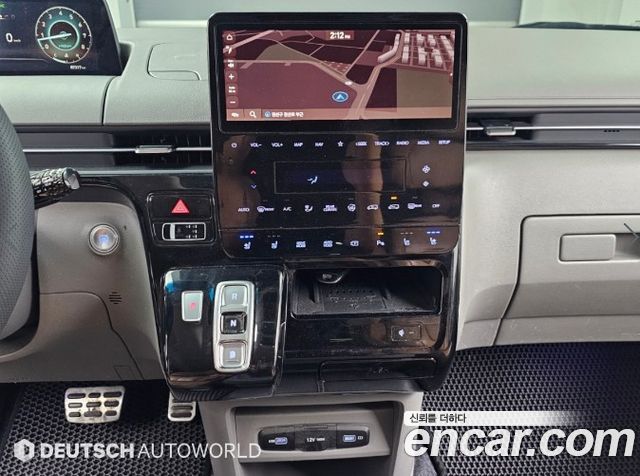 Hyundai Staria 2023 — photo 14