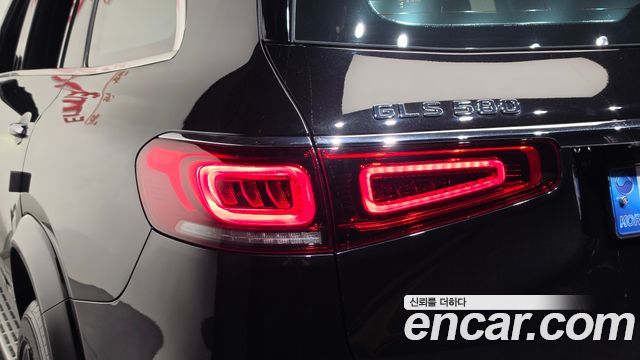 Mercedes-Benz GLS-Class 2021 — photo 9