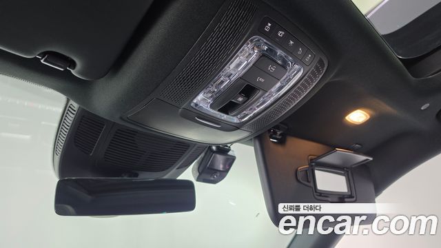 Mercedes-Benz GLS-Class 2021 — photo 28
