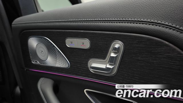 Mercedes-Benz GLS-Class 2021 — photo 39