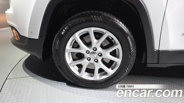 Jeep Cherokee 2016 — photo 5