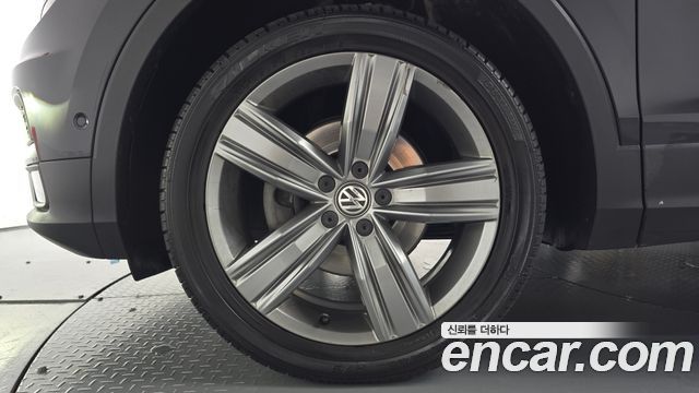 Volkswagen Tiguan 2018 — photo 5
