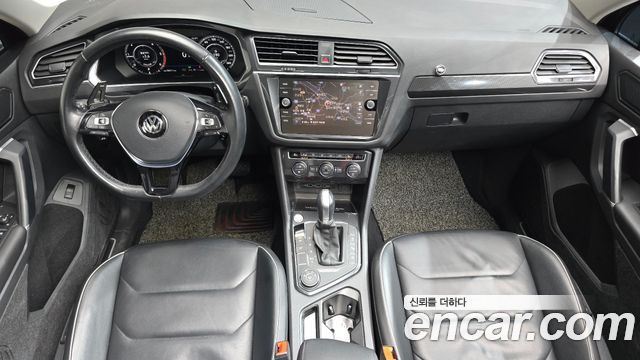 Volkswagen Tiguan 2018 — photo 10