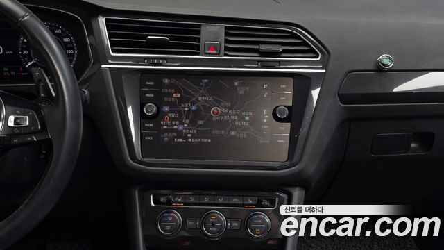 Volkswagen Tiguan 2018 — photo 20
