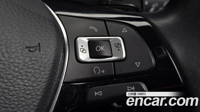 Volkswagen Tiguan 2018 — photo 24