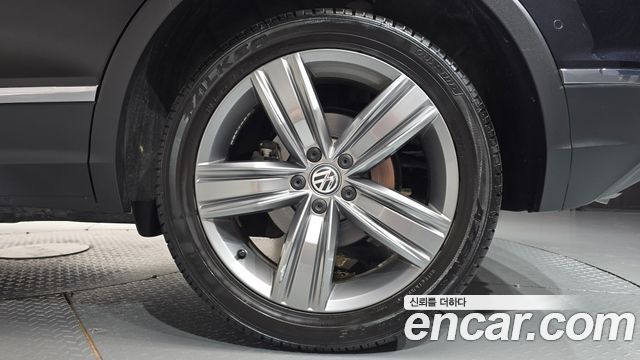 Volkswagen Tiguan 2018 — photo 7