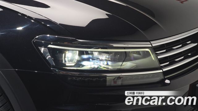 Volkswagen Tiguan 2018 — photo 8