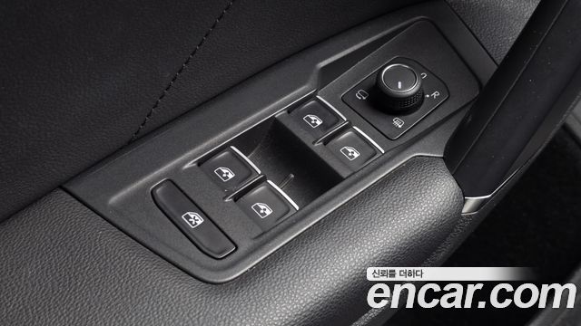 Volkswagen Tiguan 2018 — photo 30