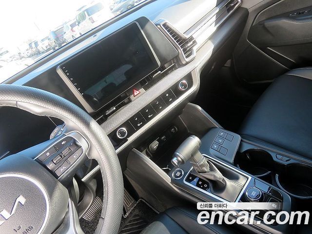 Kia Sportage 2022 — photo 10