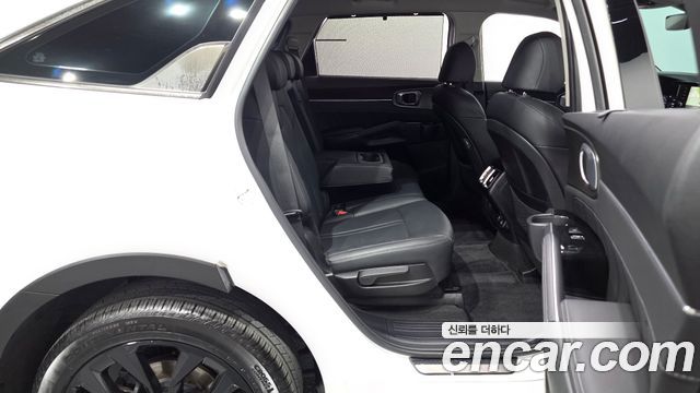 Kia Sorento 2023 — photo 17