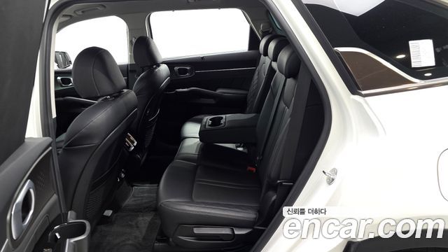 Kia Sorento 2023 — photo 18