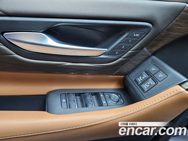 Toyota Alphard 2025 — photo 8
