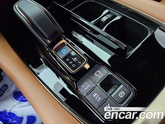 Toyota Alphard 2025 — photo 11
